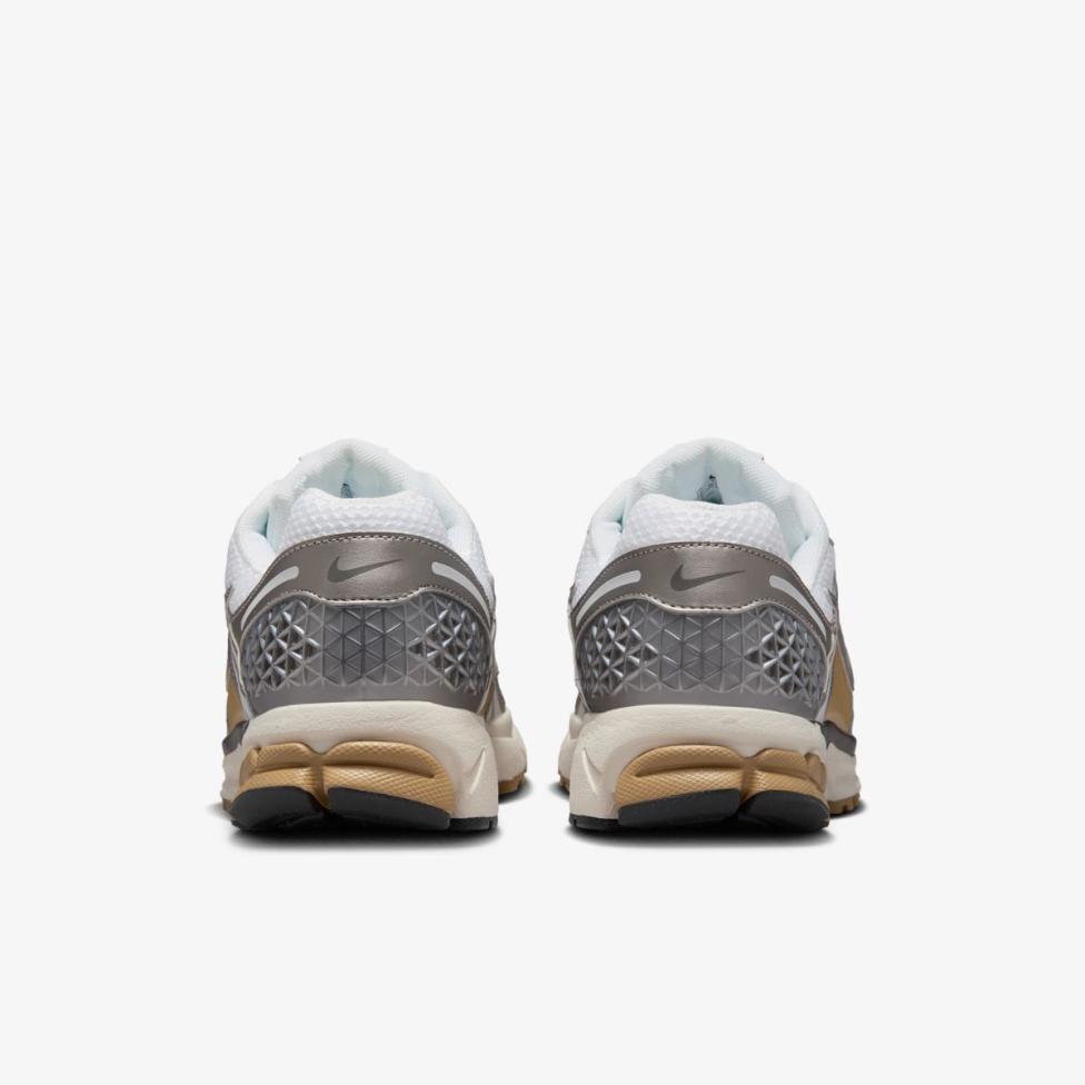 Outlet Чоловічі кросівки NIKE ZOOM VOMERO 5 MS FJ4151-006_image_6