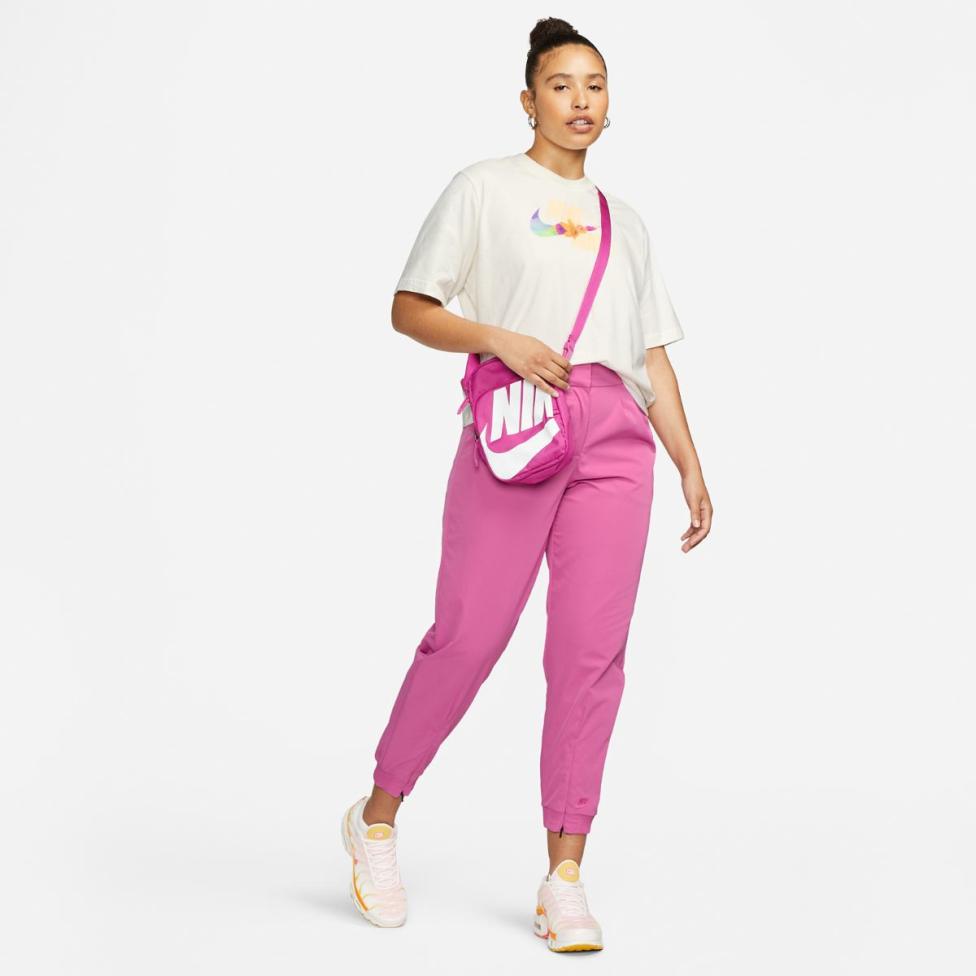 Outlet Жіноча футболка NIKE W NSW TEE OC 3 BOXY FB8191-133_image_4