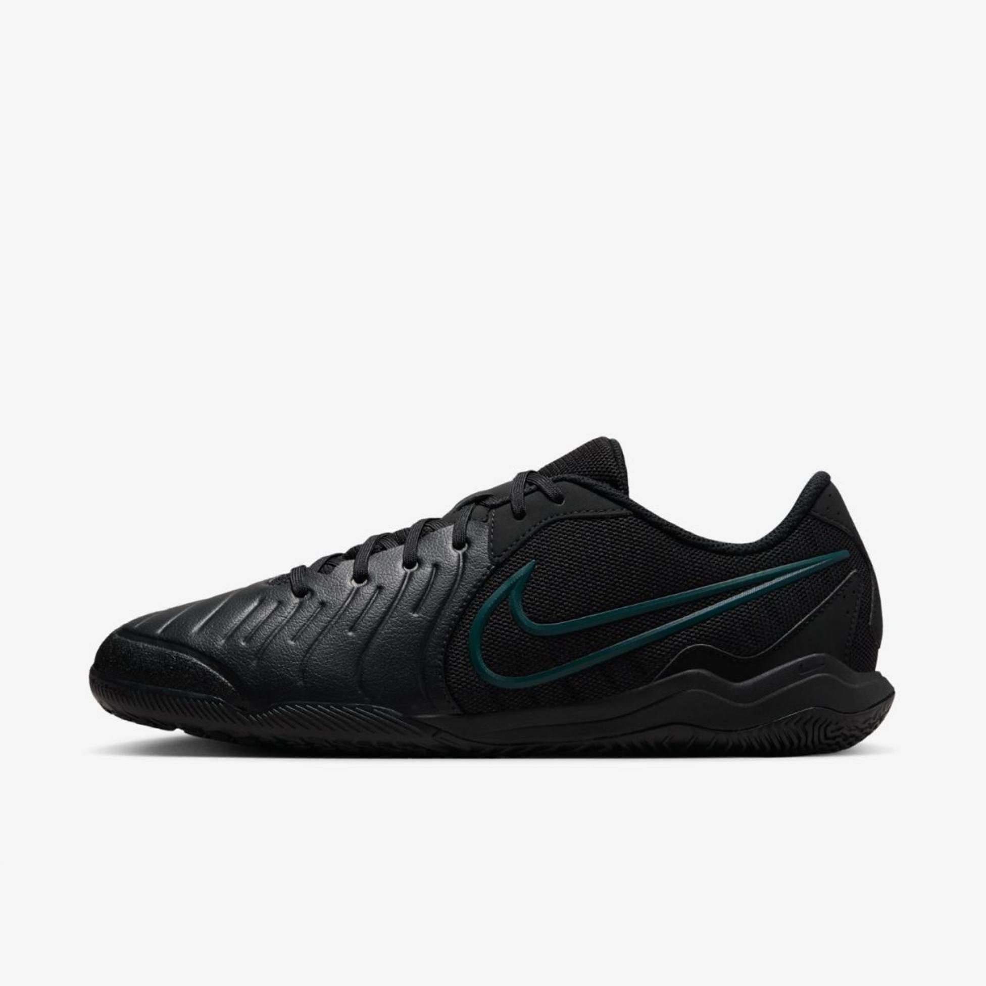 Outlet Чоловічі бутси NIKE LEGEND 10 ACADEMY IC DV4341-002