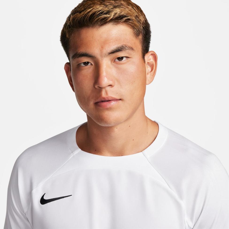 Outlet Чоловіча футболка NIKE M NK DF STRKE III JSY SS DR0889-100_image_3