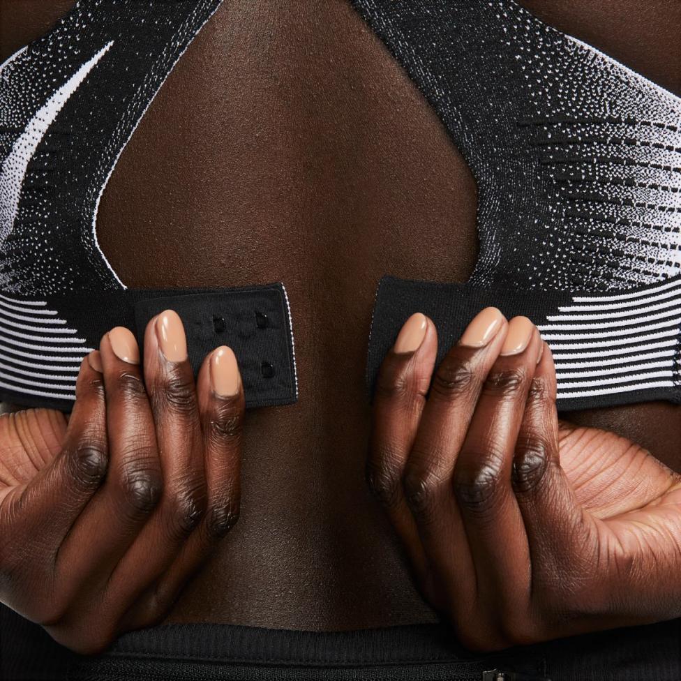 Outlet Жіночий топ NIKE W SWSH FLYKNIT BRA DQ5119-010_image_9