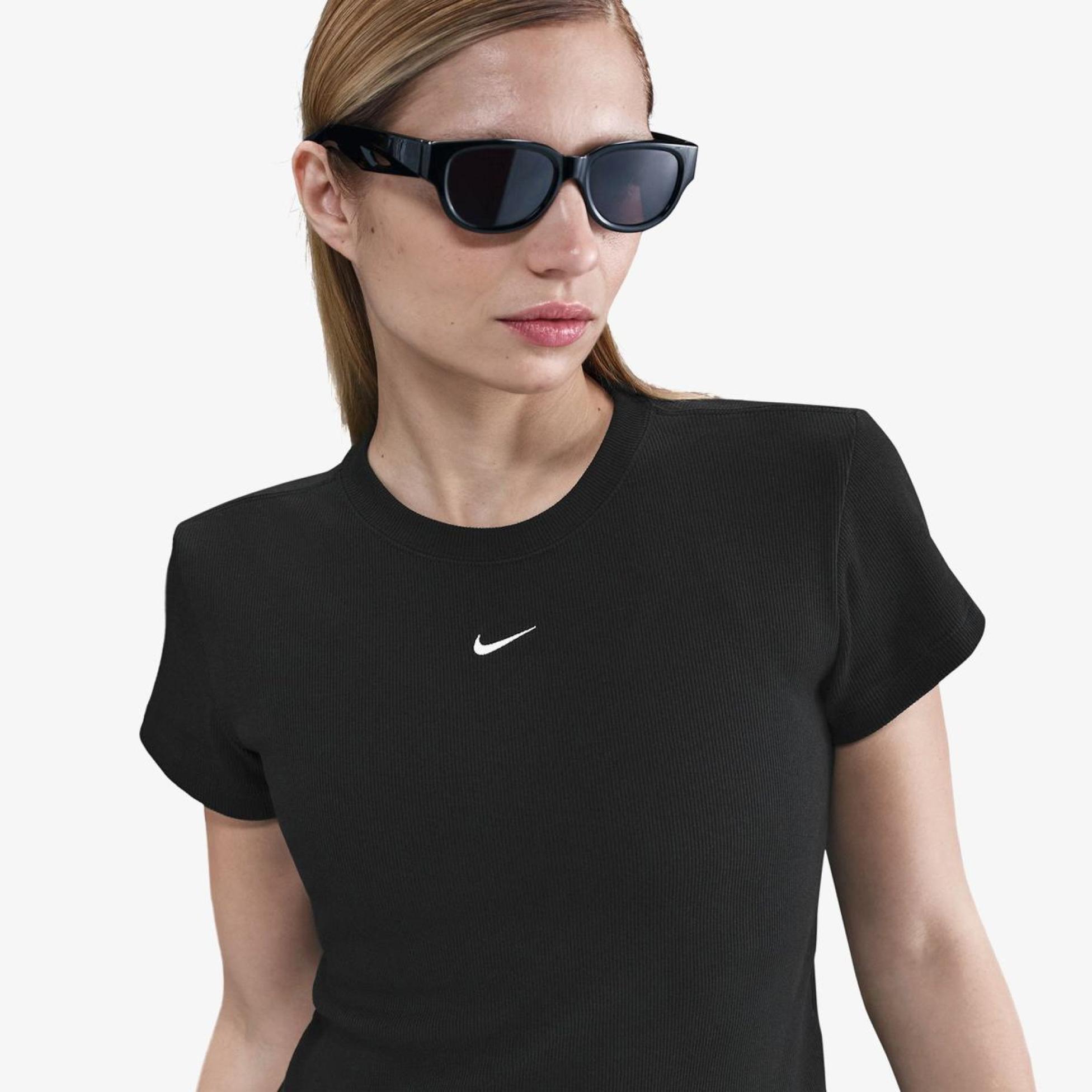 Outlet Жіноча футболка NIKE W NSW RIB TGHT SS TEE HV4994-010