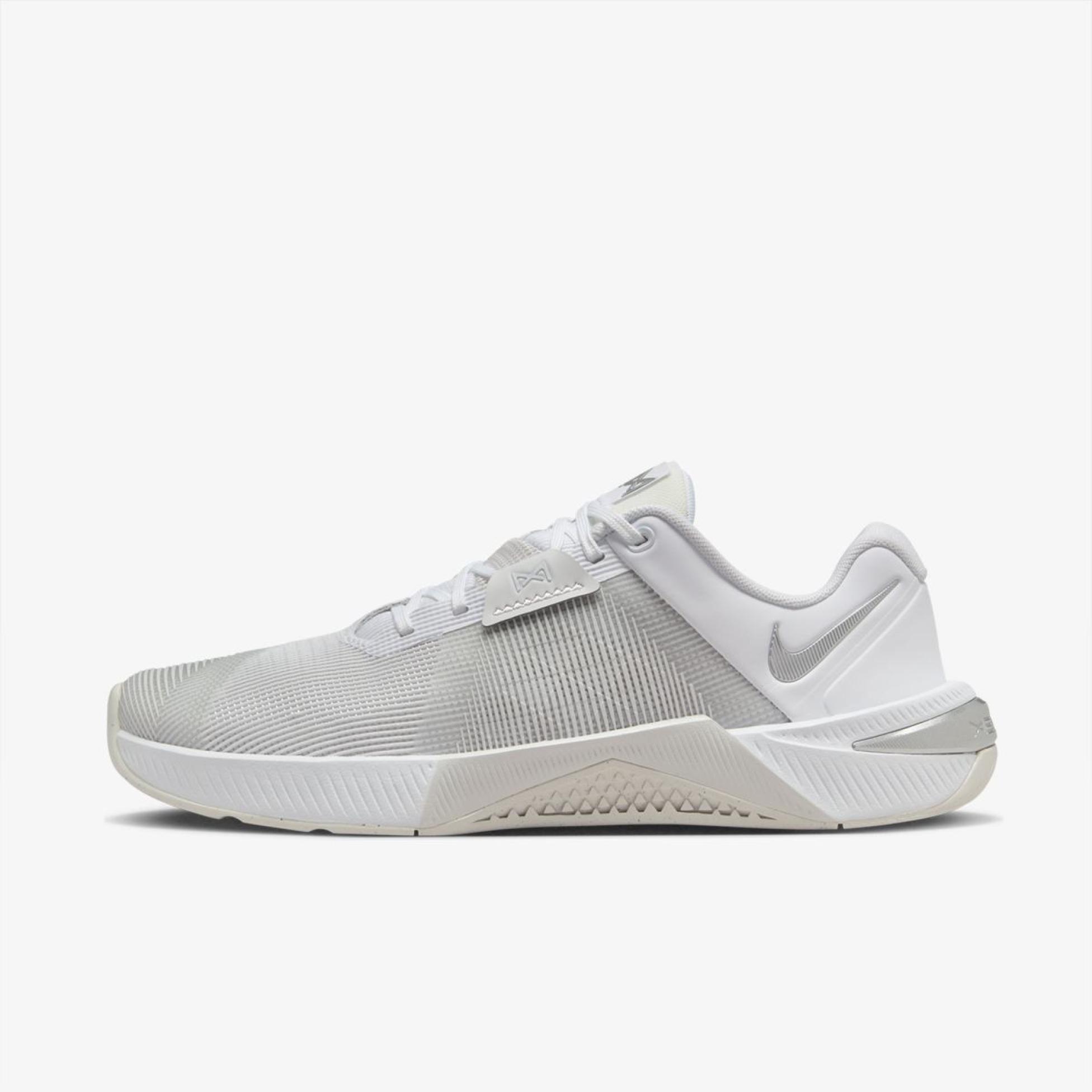 Outlet Жіночі кросівки NIKE W METCON 10 HQ2620-100