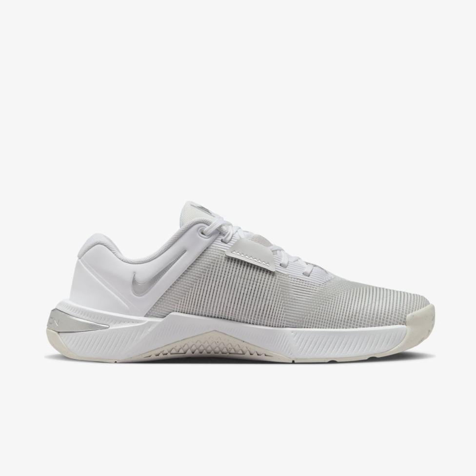 Outlet Жіночі кросівки NIKE W METCON 10 HQ2620-100_image_3