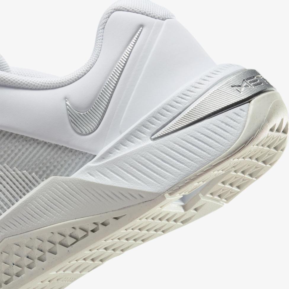 Outlet Жіночі кросівки NIKE W METCON 10 HQ2620-100_image_7
