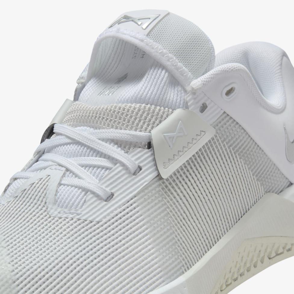 Outlet Жіночі кросівки NIKE W METCON 10 HQ2620-100_image_8