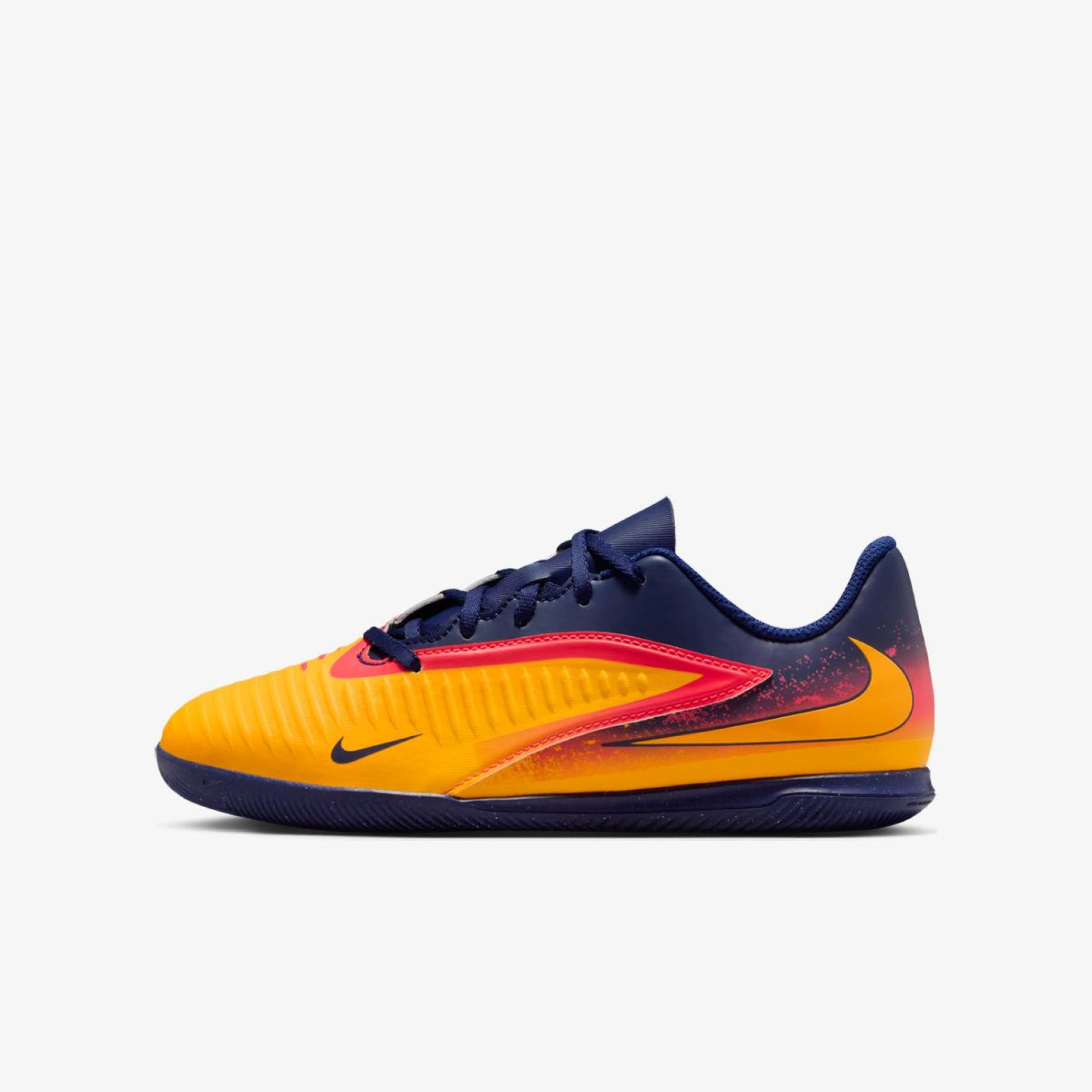 Outlet Дитячі бутси NIKE JR PHANTOM 6 LOW CLUB IC EH IH1803-800