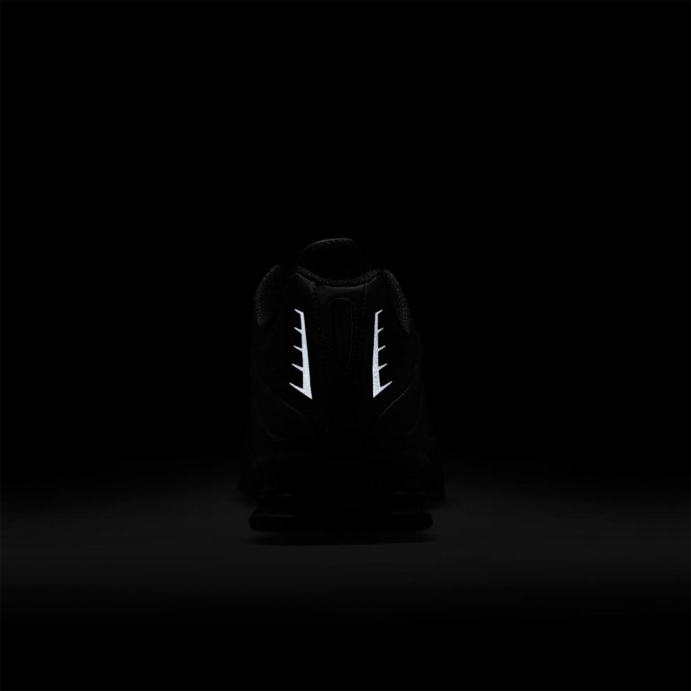 Outlet Чоловічі кросівки NIKE SHOX R4 HQ1988-001_image_12