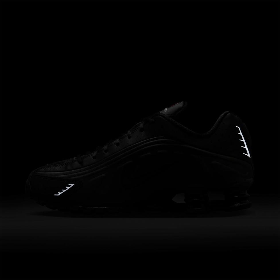 Outlet Чоловічі кросівки NIKE SHOX R4 HQ1988-001_image_10