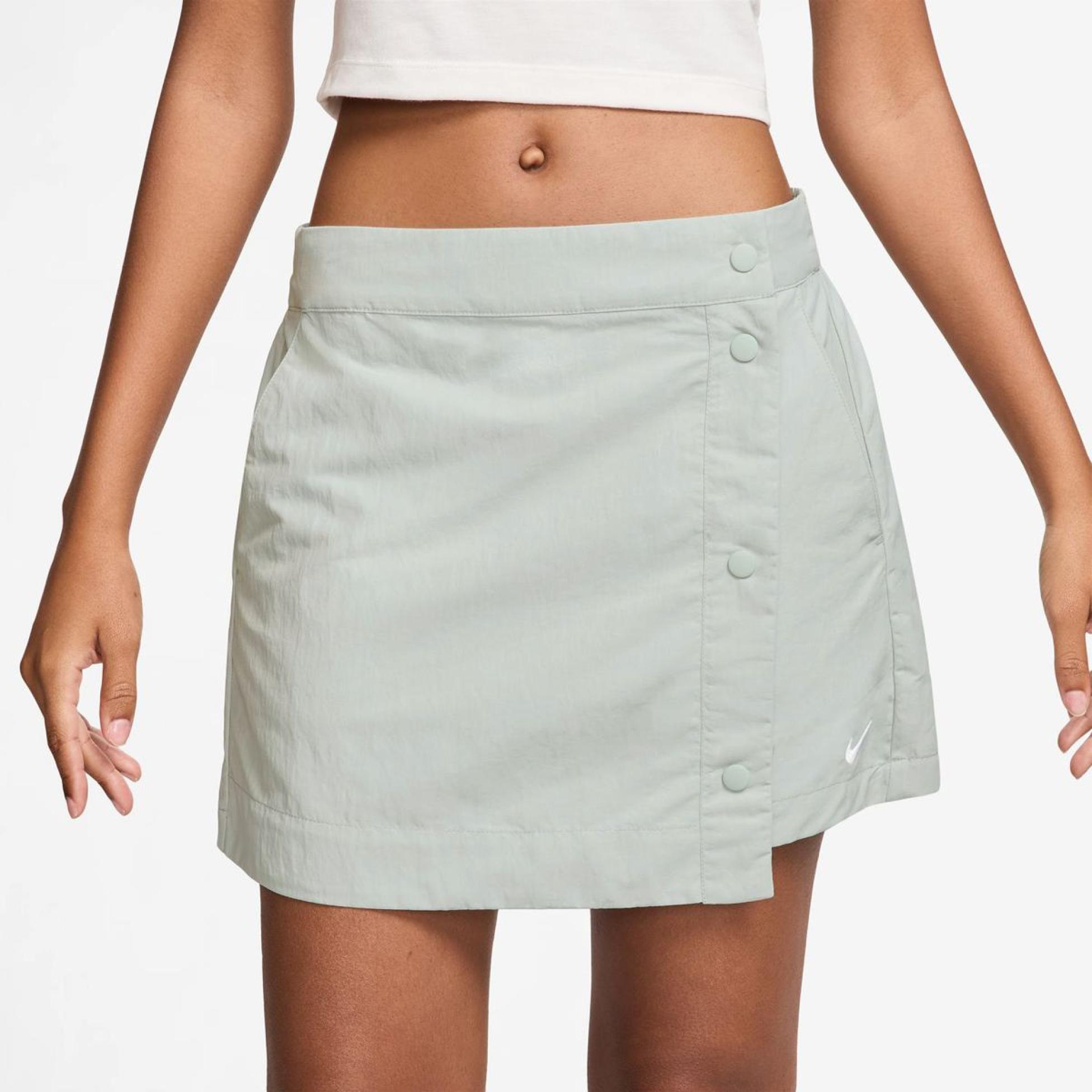 Outlet Жіночі шорти NIKE W NSW ESSNTL WVN MR 3 SKORT HM6979-034