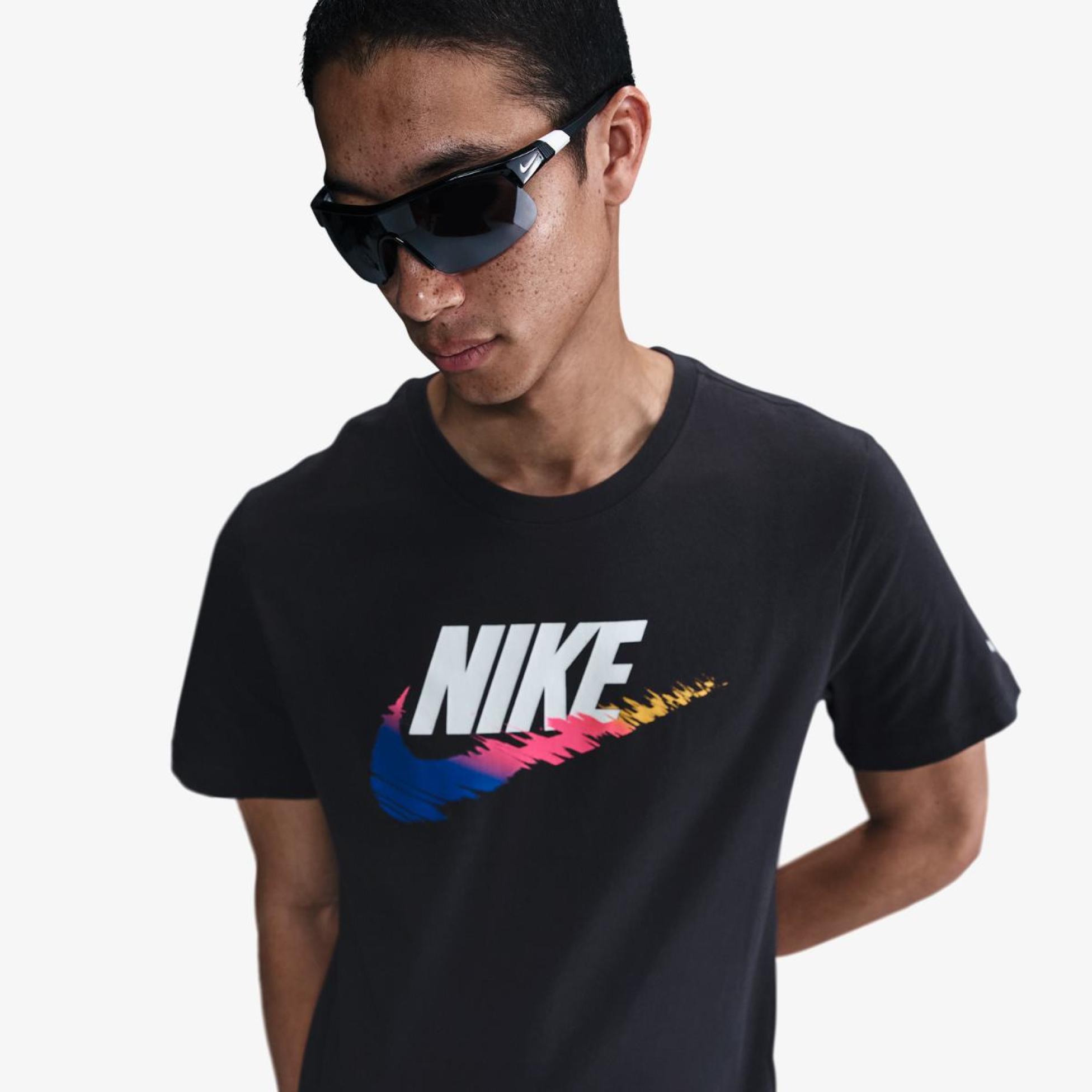 Outlet Чоловіча футболка NIKE M NSW TEE 6MO FTRA SP25 HJ0568-045