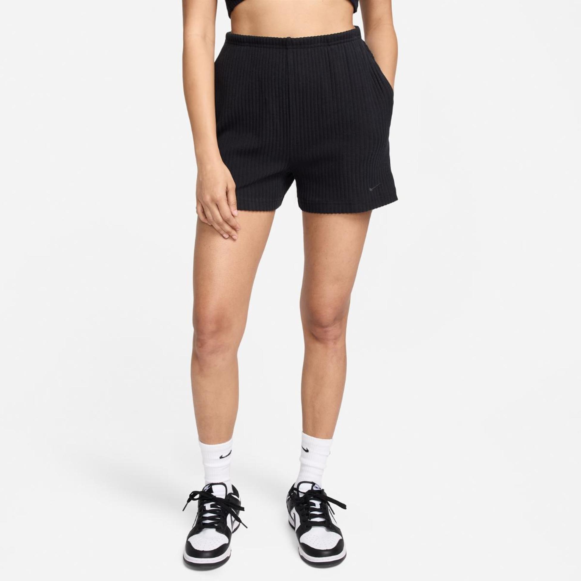 Outlet Жіночі шорти NIKE W NSW CHLL KNT RIB 3IN SHRT FN3674-010