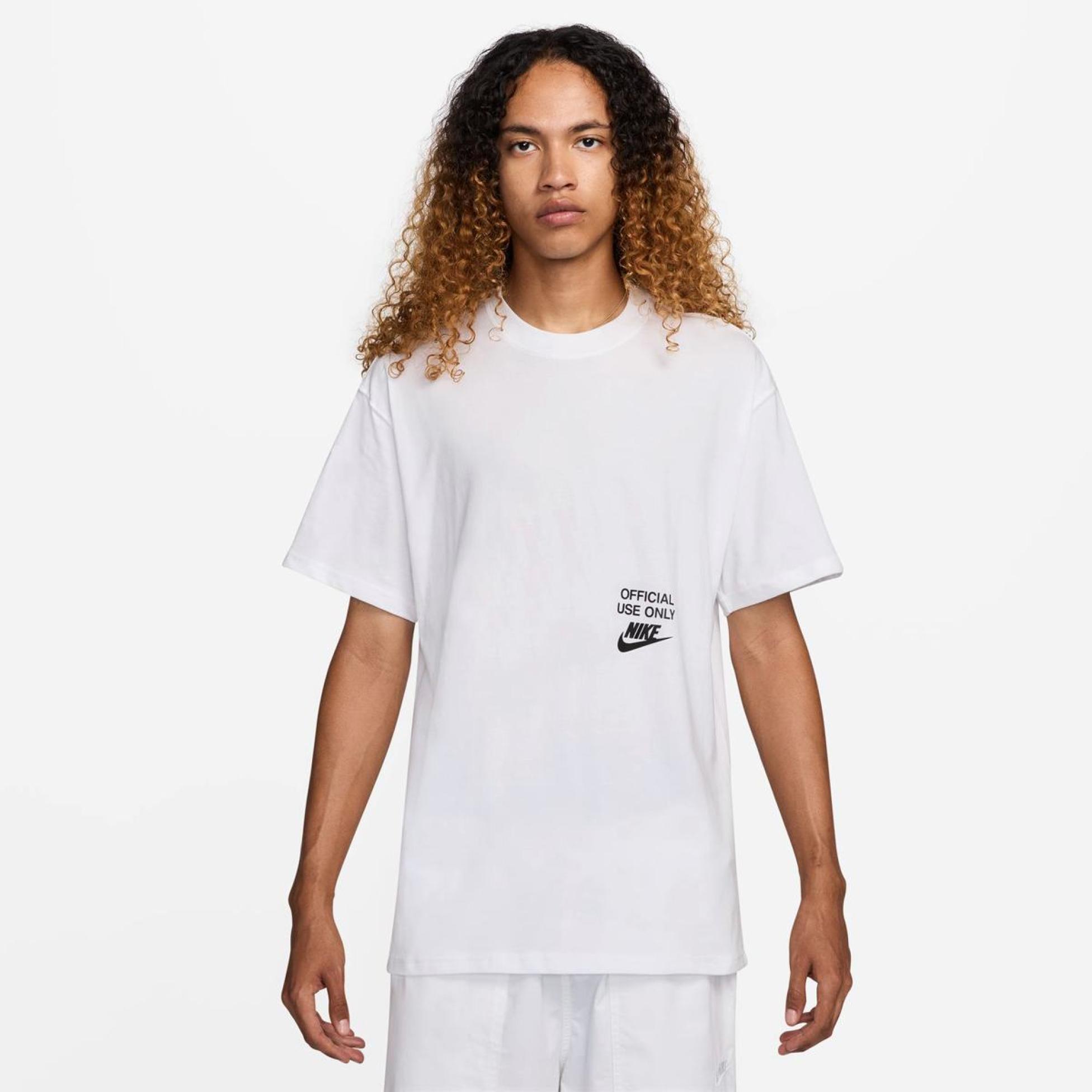 Outlet Чоловіча футболка NIKE U NSW TEE M90 OC REMIX HJ0774-100