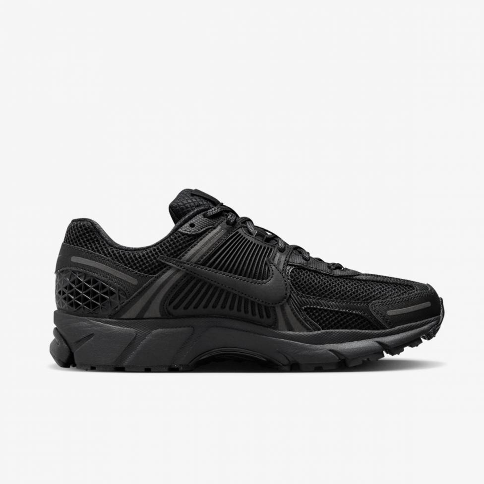 Outlet Чоловічі кросівки NIKE ZOOM VOMERO 5 BV1358-003_image_3