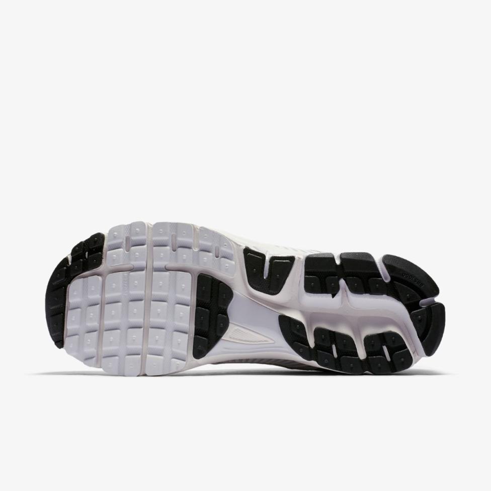 Outlet Чоловічі кросівки для бігу Nike Zoom Vomero 5 Sp BV1358-001