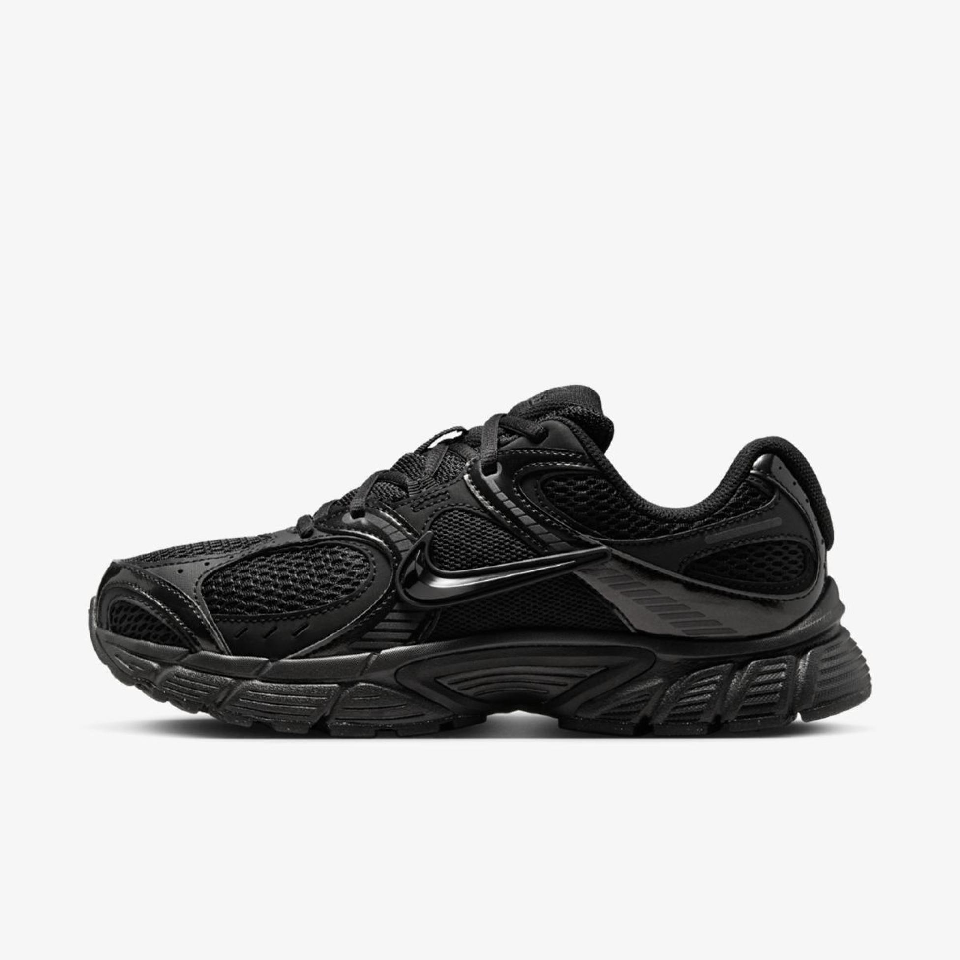 Outlet Жіночі кросівки NIKE W V5 RNR HQ7901-001