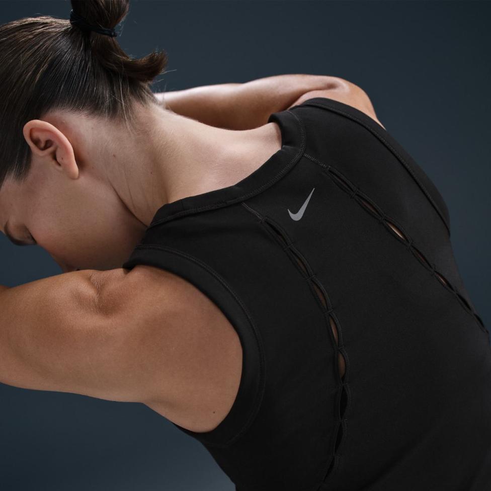 Outlet Жіноча майка NIKE W NK ONE FITTED DF TANK CPSL HM6398-010_image_5