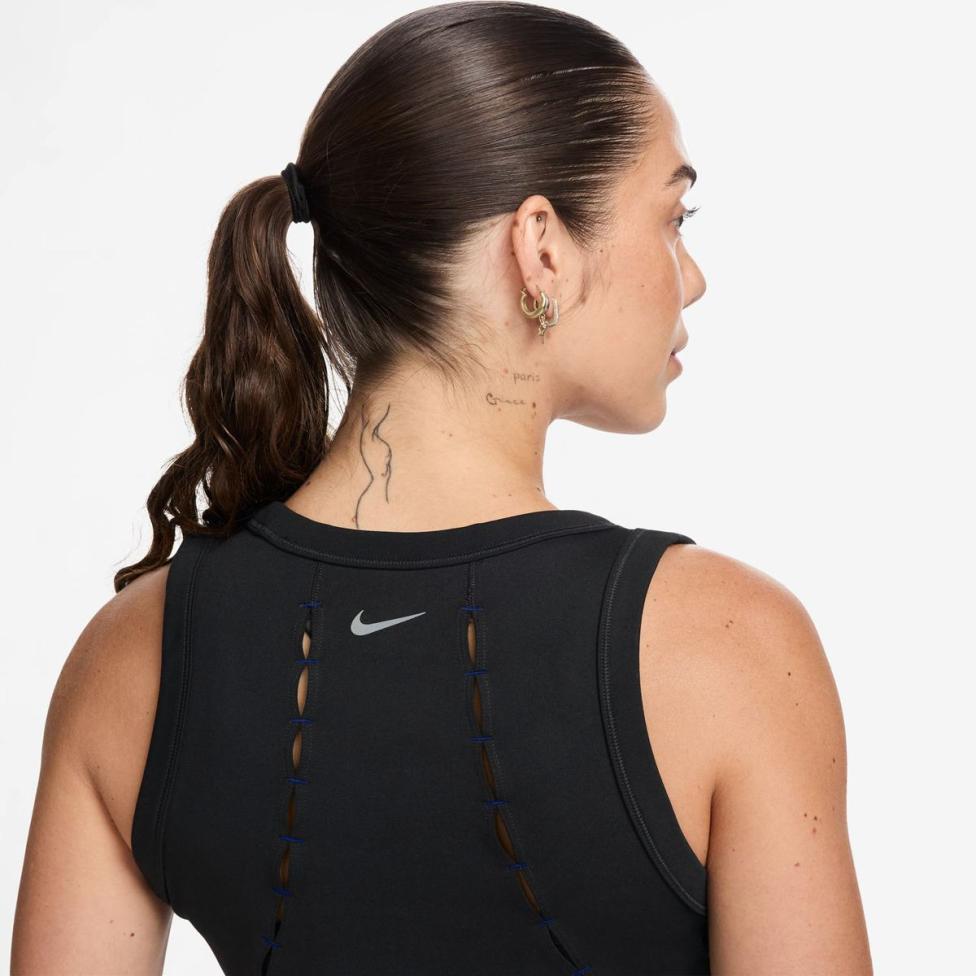 Outlet Жіноча майка NIKE W NK ONE FITTED DF TANK CPSL HM6398-010_image_4