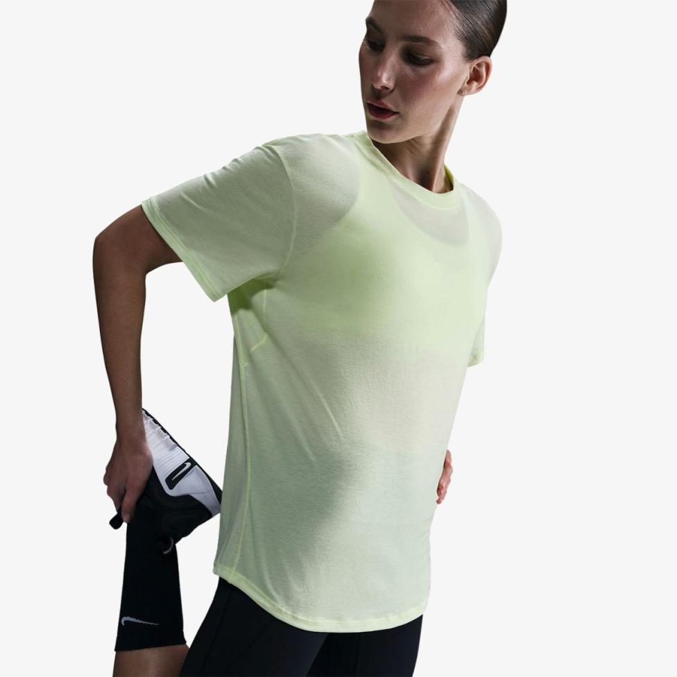 Outlet Жіноча футболка NIKE W NK ONE RELAXED DF SS TOP FN2814-701_image_5