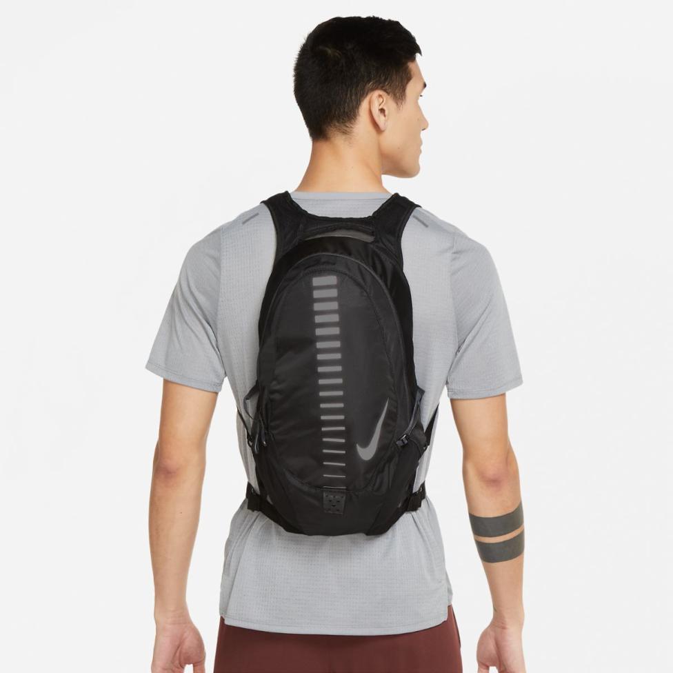 Outlet Рюкзак NIKE COMMUTER BACKPACK 15 L BLACK/ANTHRACITE/SILVER NS N.000.3567.045.NS_image_4