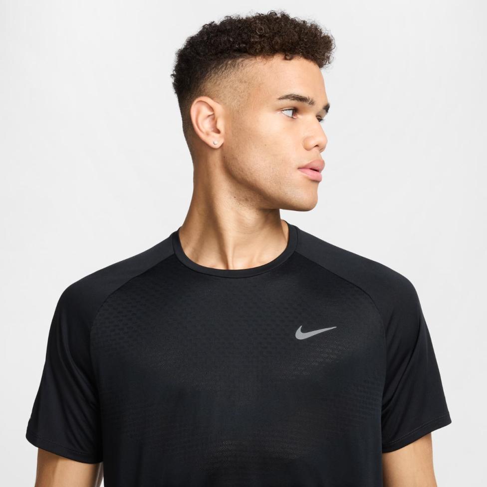 Outlet Мужская футболка NIKE M NK Dri-FITADV STRIDE SS TOP HV5203-010_image_3