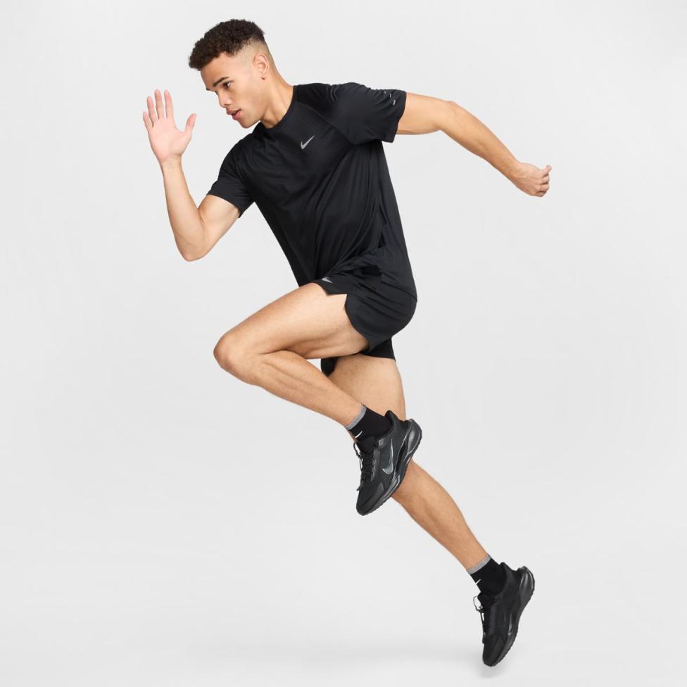 Outlet Мужская футболка NIKE M NK Dri-FITADV STRIDE SS TOP HV5203-010_image_7