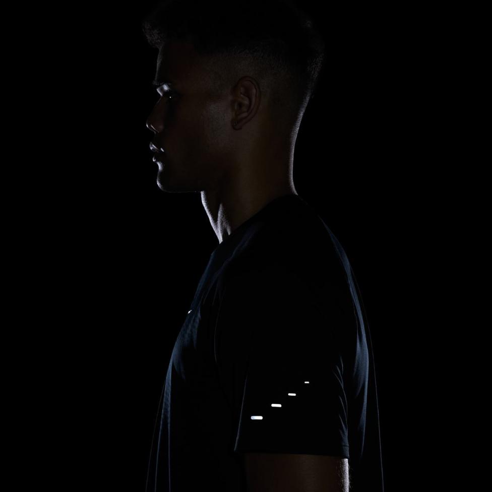 Outlet Мужская футболка NIKE M NK Dri-FITADV STRIDE SS TOP HV5203-010_image_8