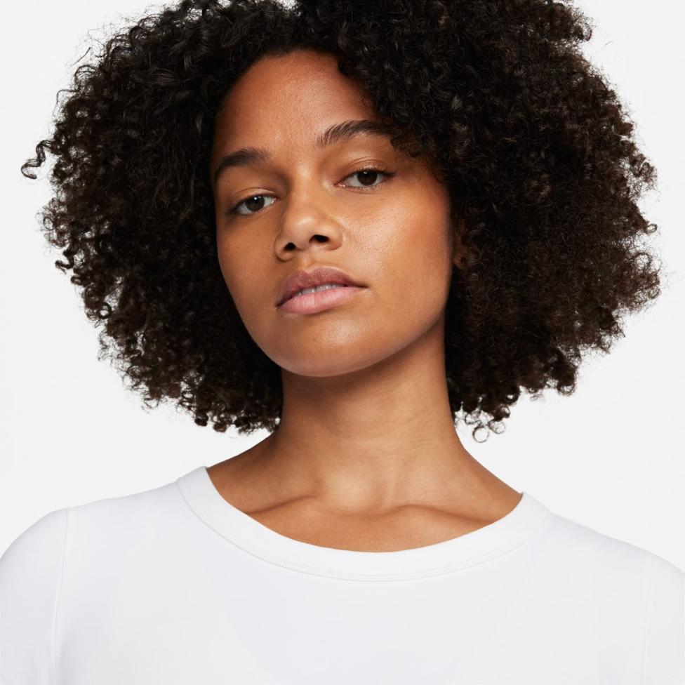 Outlet Жіноча футболка NIKE W NK ONE FITTED Dri-FIT SS TOP FN2804-100_image_3