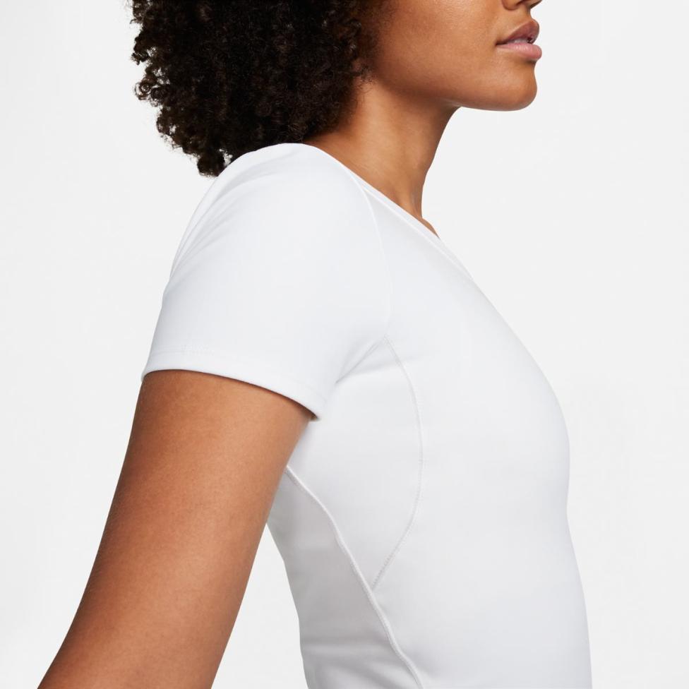 Outlet Жіноча футболка NIKE W NK ONE FITTED Dri-FIT SS TOP FN2804-100_image_4