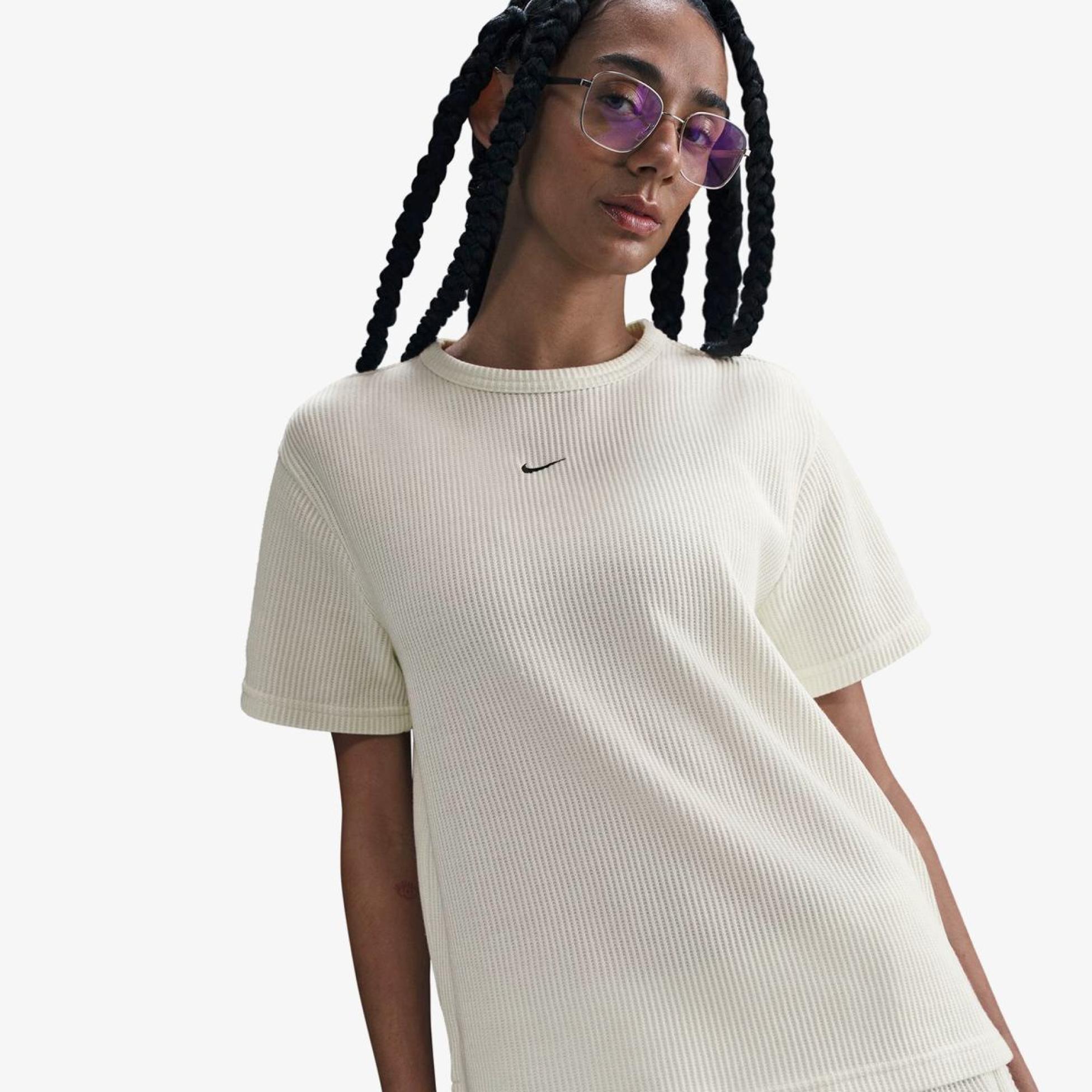 Outlet Жіноча футболка NIKE W NSW NK CHLL WFL SS TOP HJ3838-134
