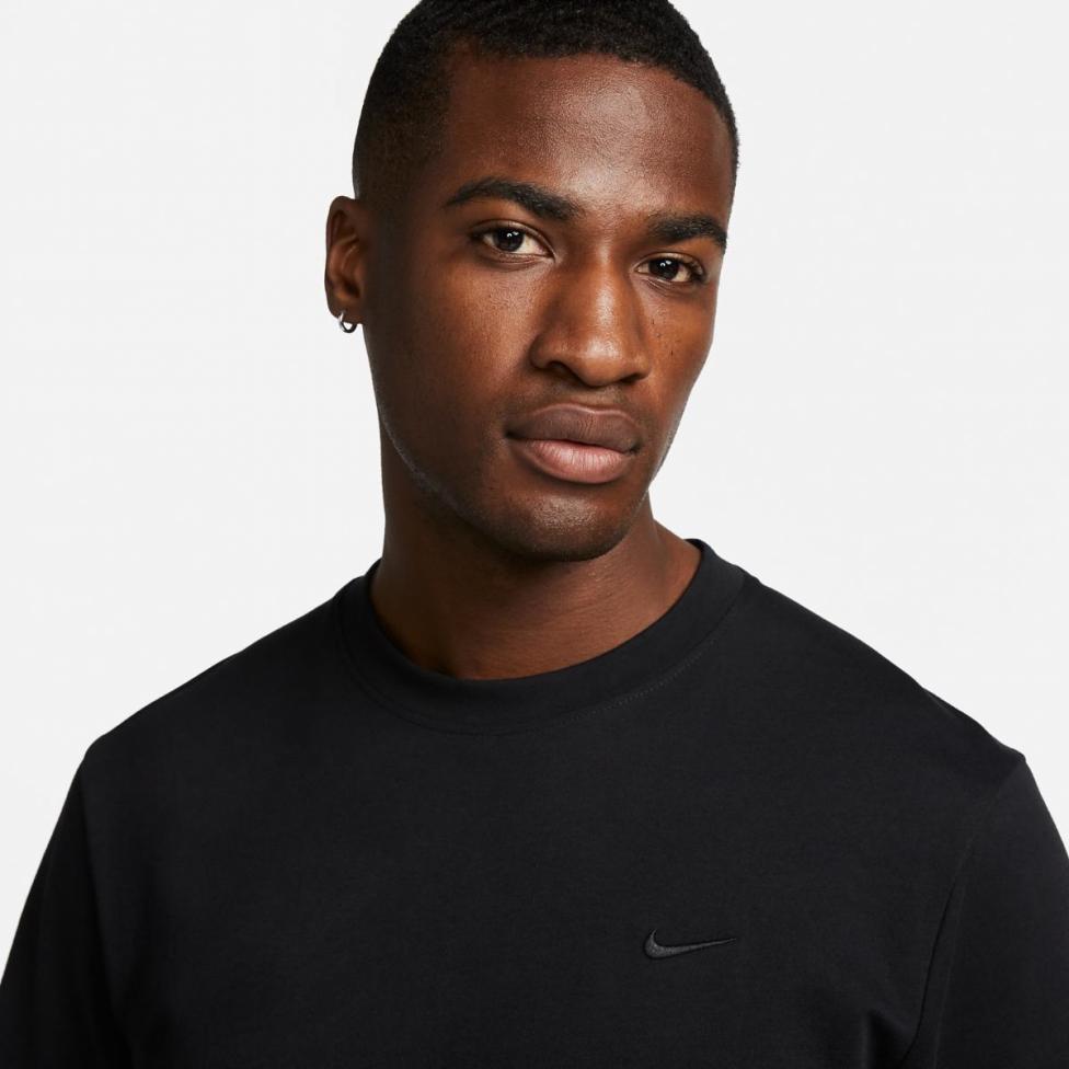 Outlet Чоловіча футболка NIKE M Dri-FIT PRIMARY STMT SS DV9831-010_image_3