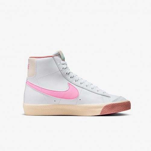 Outlet Кросівки жіночі Nike Blazer Mid 77 (Gs) DZ2900-100