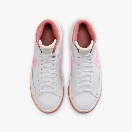Outlet Кросівки жіночі Nike Blazer Mid 77 (Gs) DZ2900-100_image_3
