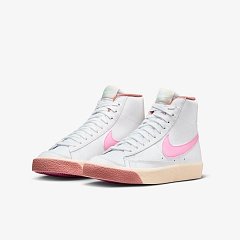 Outlet Кросівки жіночі Nike Blazer Mid 77 (Gs) DZ2900-100_image_4