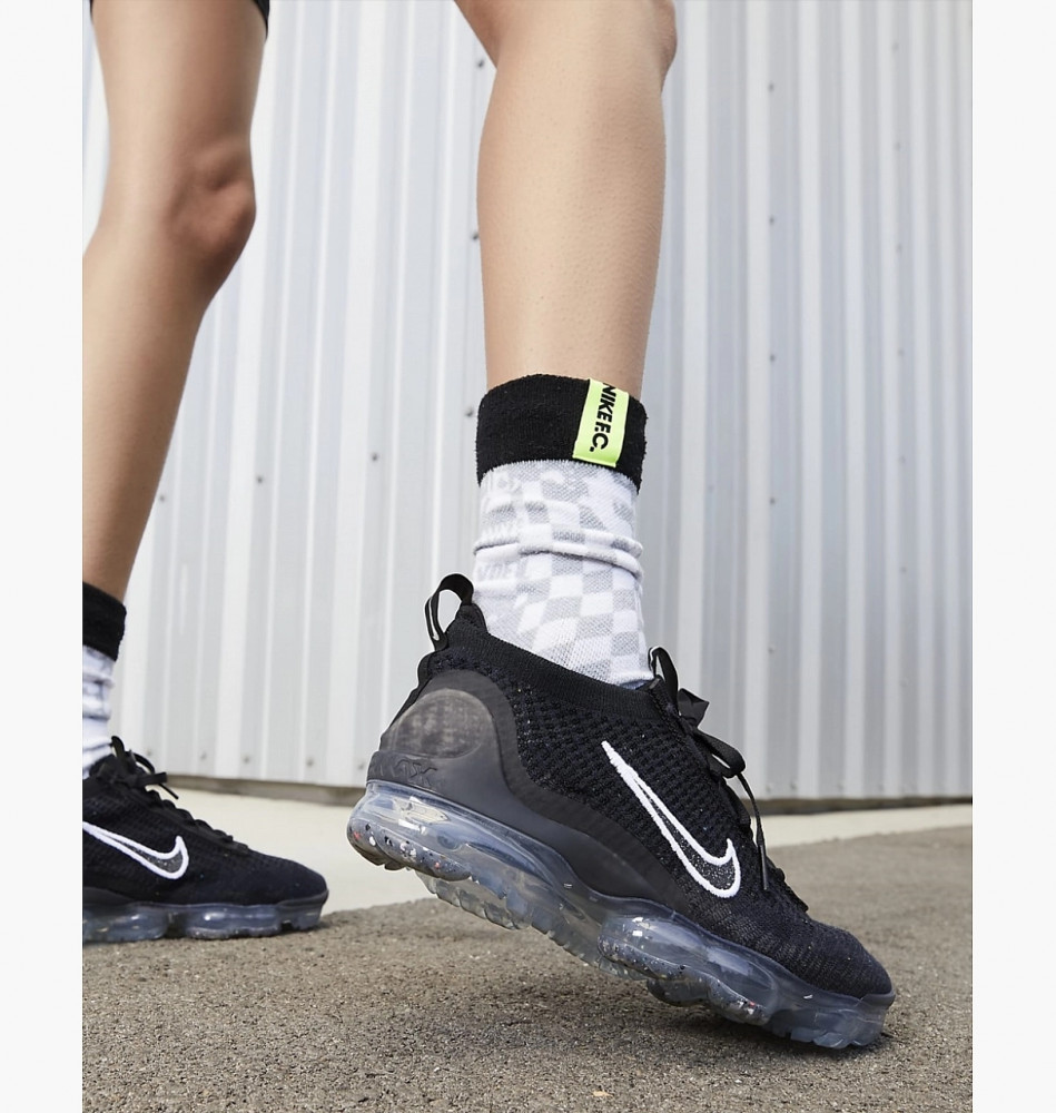Outlet Кросівки жіночі Nike Air Vapormax 2021 Fk DC4112-002_image_3
