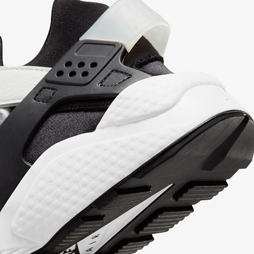 Outlet Кроссовки мужские Nike Air Huarache DD1068-001_image_3