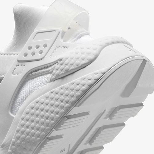 Outlet Кросівки чоловічі Nike Air Huarache DD1068-102_image_4
