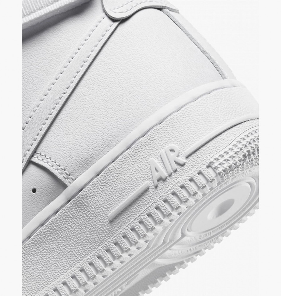 Outlet Кросівки жіночі Nike Air Force 1 High DD9624-100_image_8