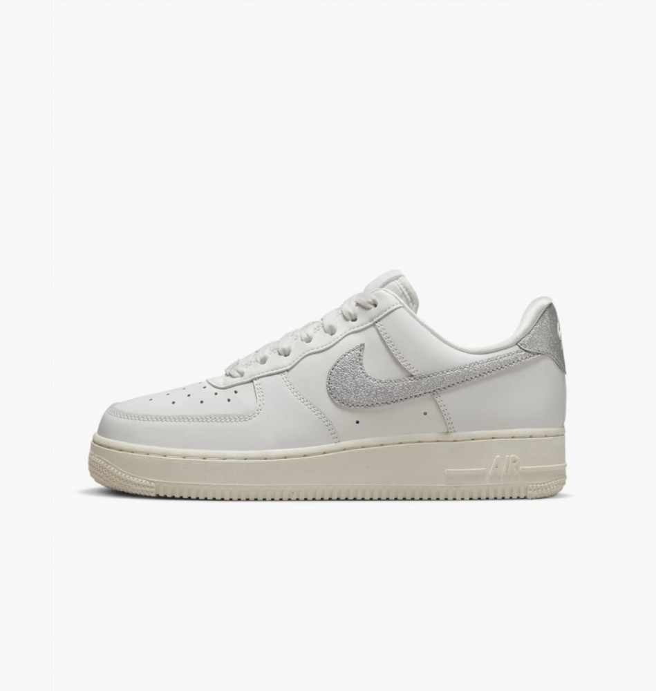 Outlet Кросівки Nike Air Force 1 07 White Dq7569-100