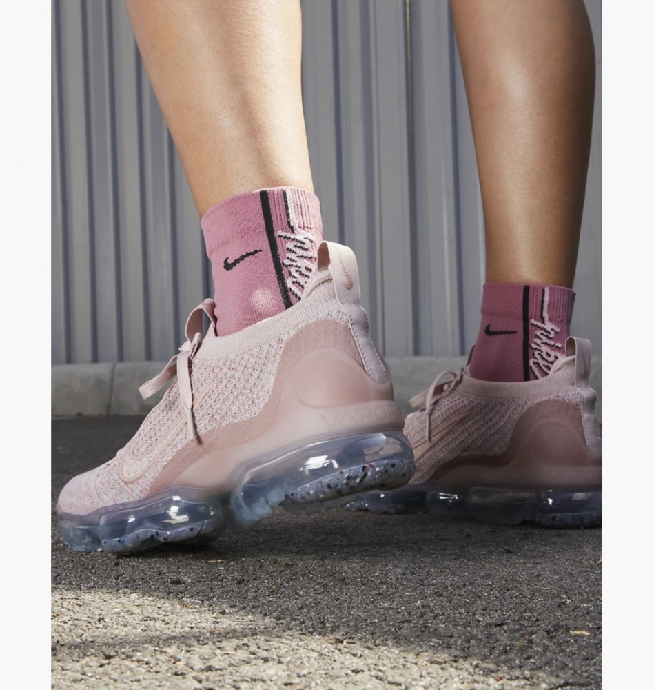 Outlet Жіночі кросівки Nike W Air Vapormax 2021 Fk DJ9975-600_image_7