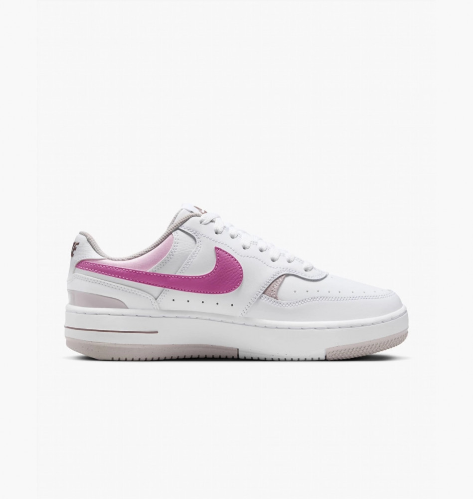 Outlet Кросівки жіночі Nike Gamma Force FZ3613-100