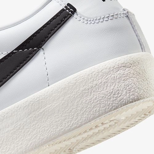 Outlet Кросівки Nike Blazer Low 77 Vintage DA6364-101_image_7