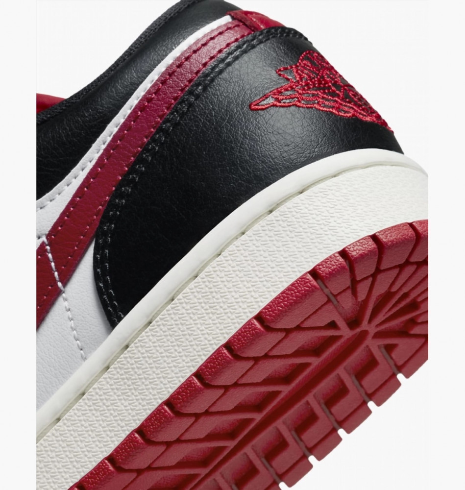 Outlet Кросівки жіночі Nike Air Jordan 1Low DC0774-160_image_4